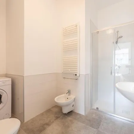 Bilocale Corso Italia 699 3° Piano Holiday home
